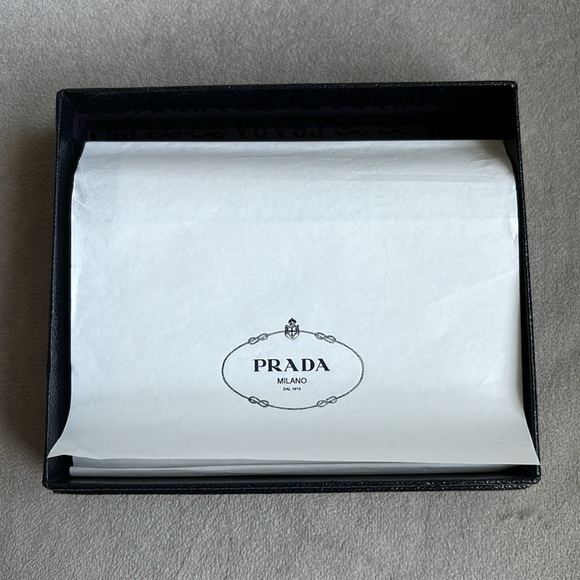 SOLD ‼️Prada Wallet - Picture 5 of 15